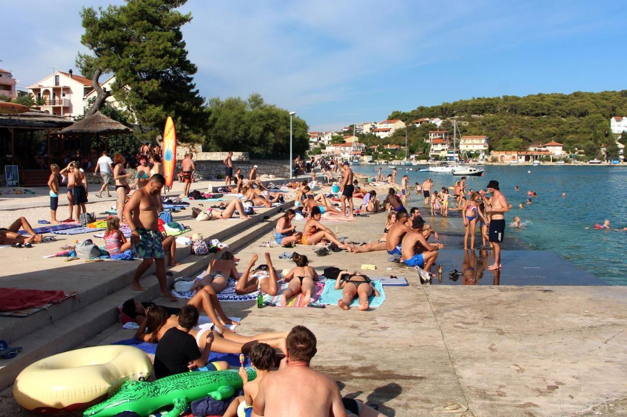 Apartments And Rooms By The Sea Tisno, Murter - 5128 Eksteriør billede