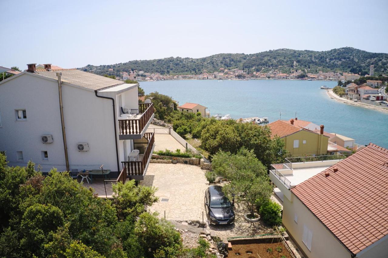 Apartments And Rooms By The Sea Tisno, Murter - 5128 Eksteriør billede