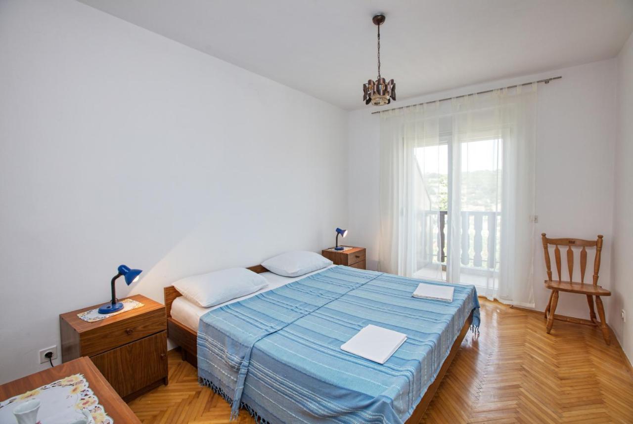 Apartments And Rooms By The Sea Tisno, Murter - 5128 Eksteriør billede