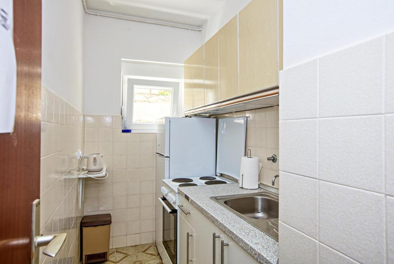Apartments And Rooms By The Sea Tisno, Murter - 5128 Eksteriør billede
